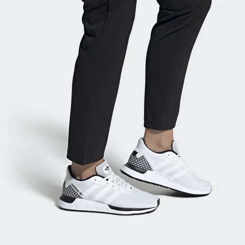 ADIDAS SWIFT RUN RF W