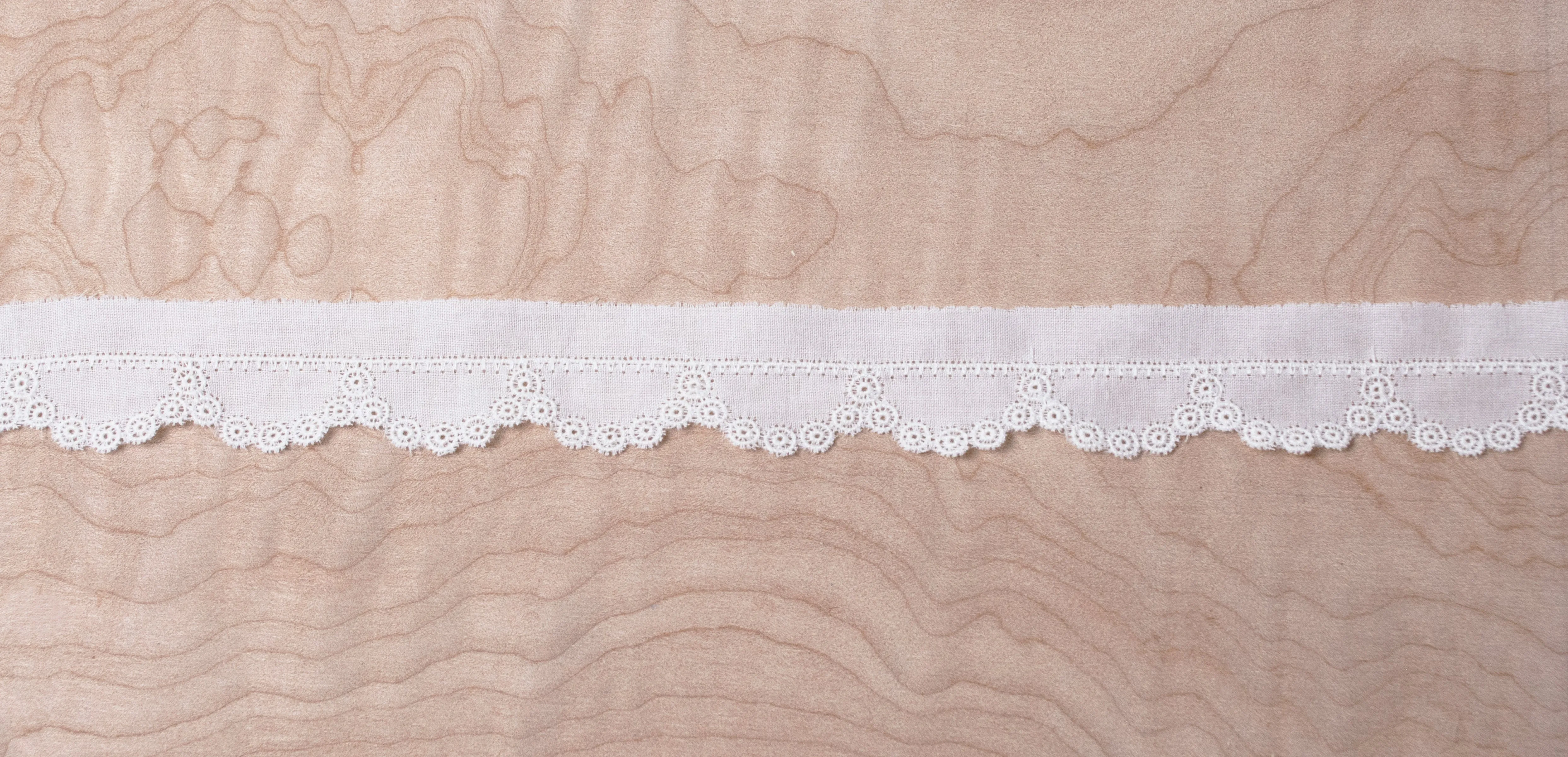 Graceful Eyelet in Oyster