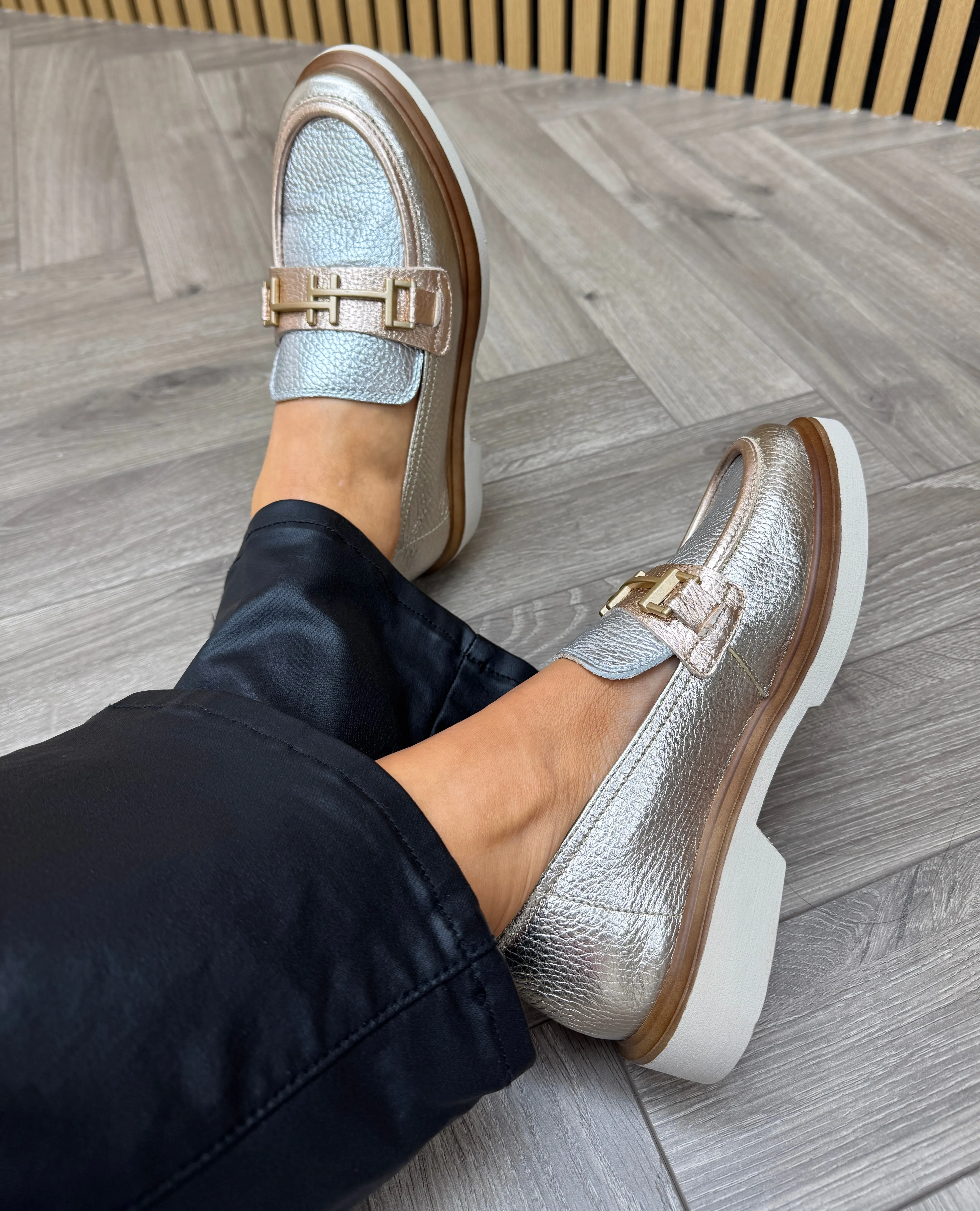 Hispanitas (SS25) Two Tone Metallic Loafer CHV254066 - Cava/Silver (H2)