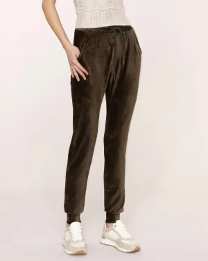 Malia Jogger in Olive | Olive
