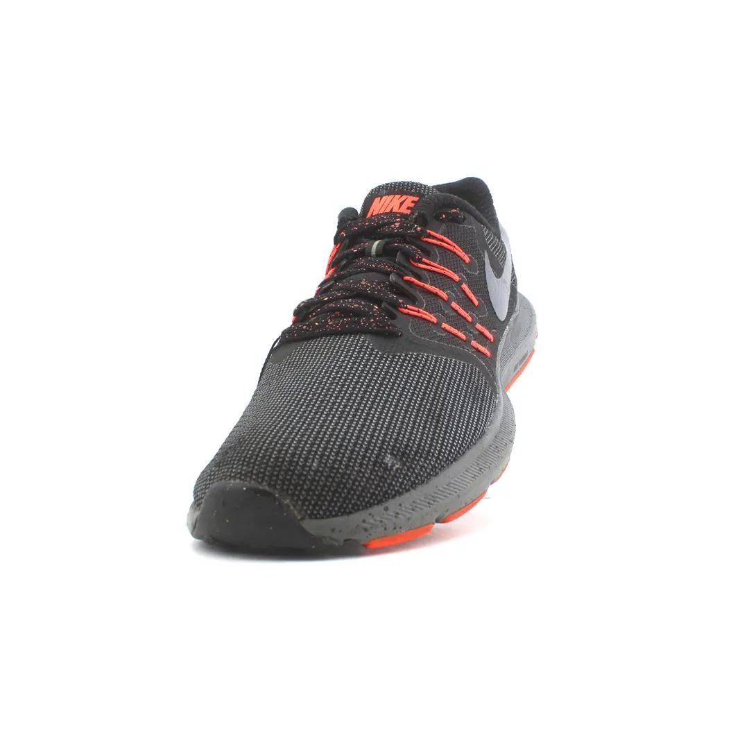 NIKE  RUN SWIFT SE