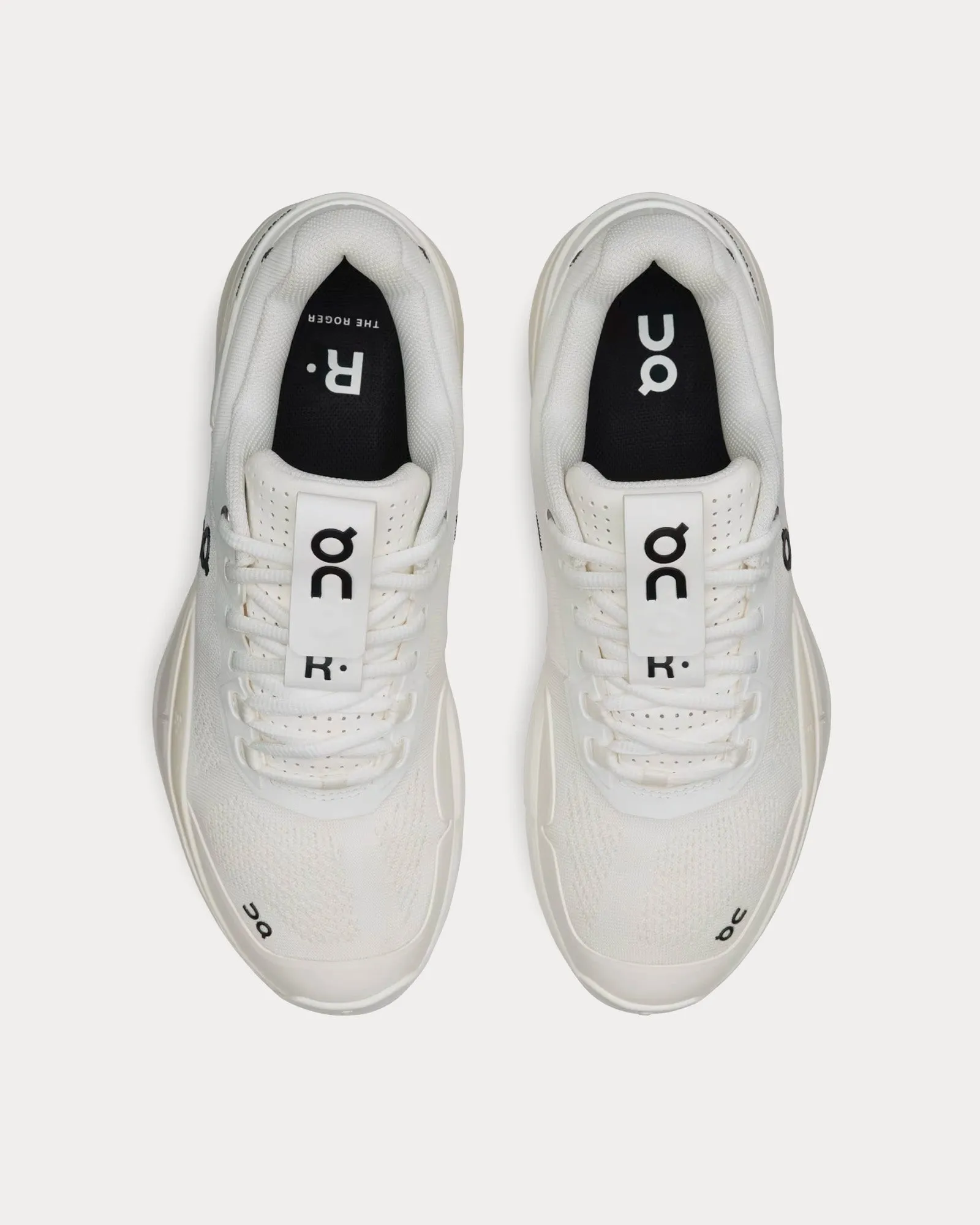Roger Pro Undyed-White / Black Low Top Sneakers