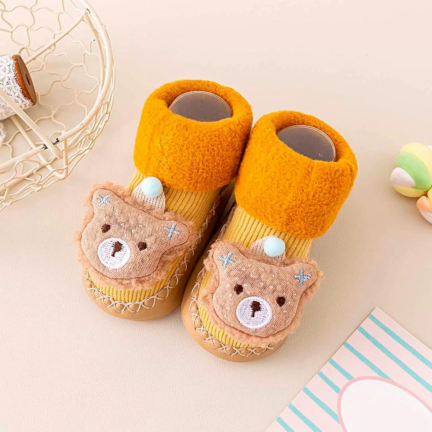 Toddler School Shoes Autumn and Winter Comfortable Baby Toddler Shoes Cute Cartoon Pattern Infant First Shoes