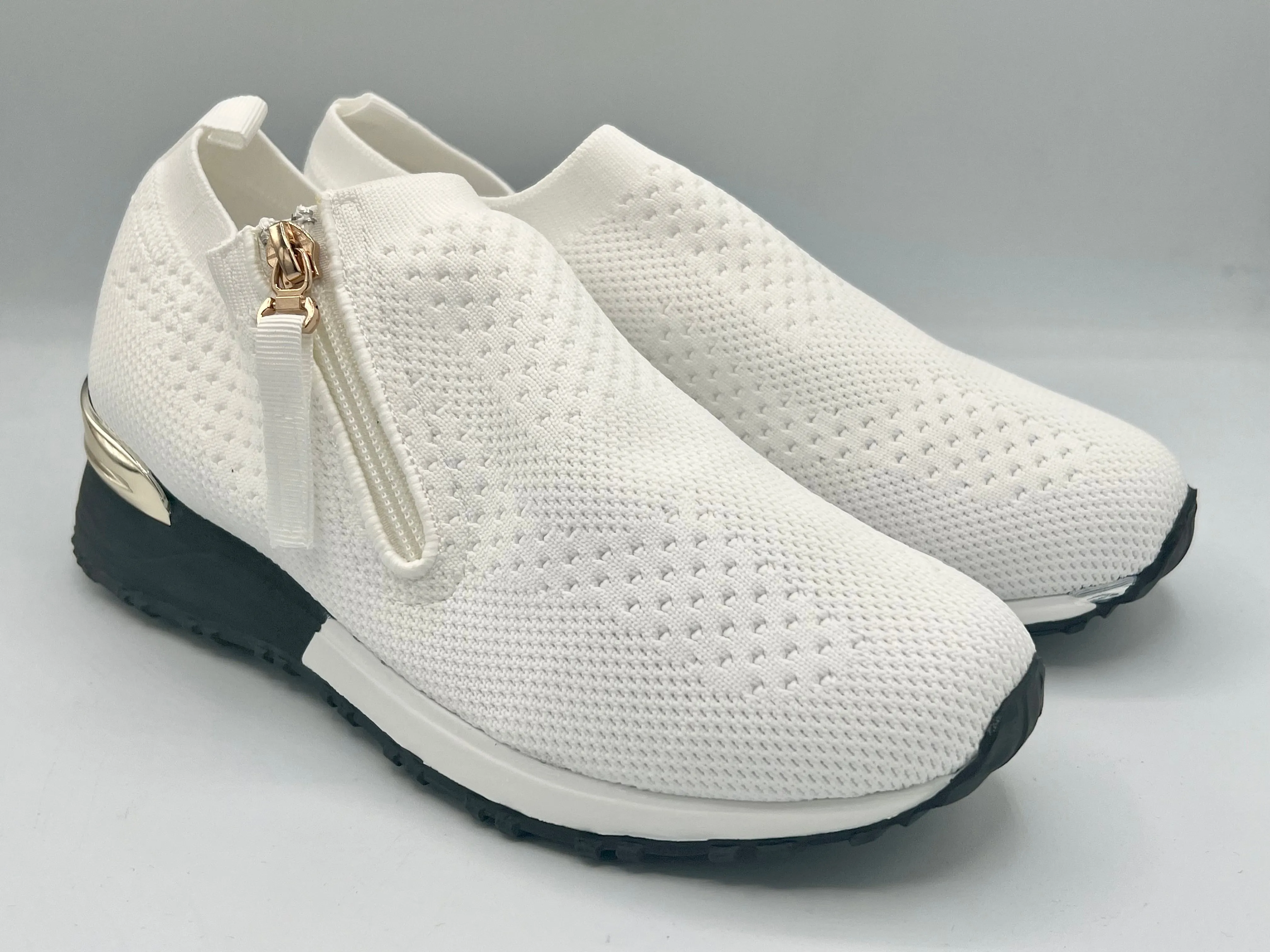 Tori sock trainer - white. LAST PAIR