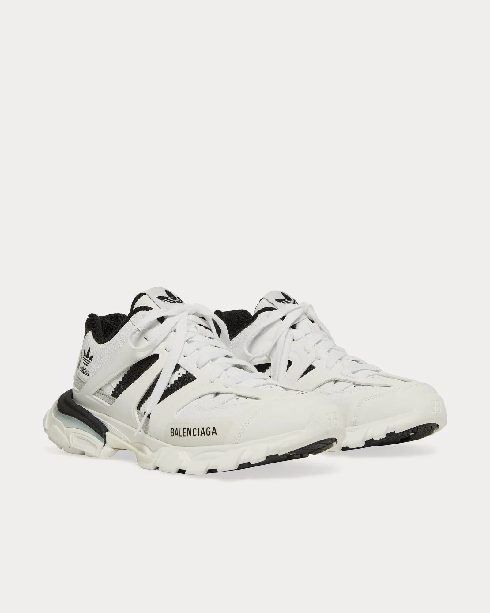 Track Forum White / Black Low Top Sneakers